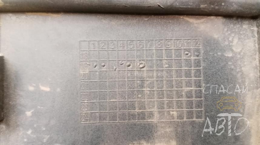 Volkswagen Touareg III Накладка крыла