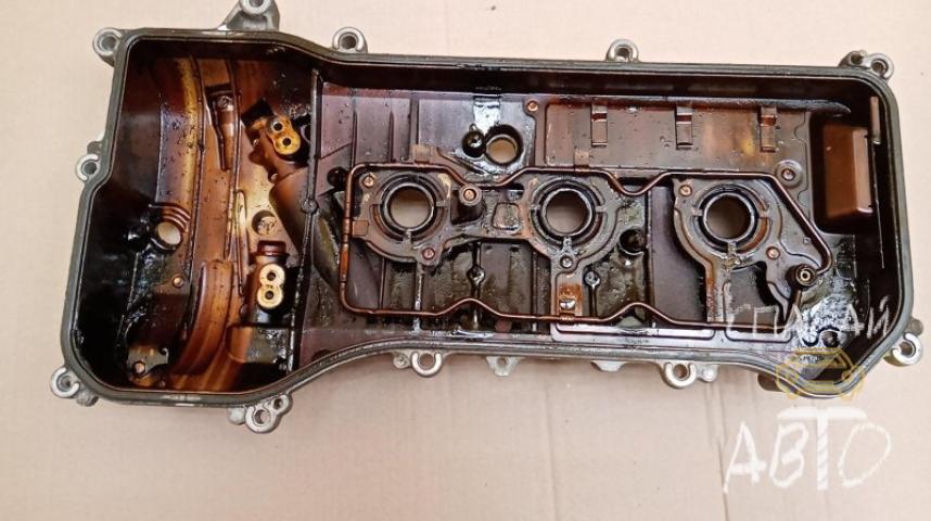 Toyota Camry V40 Крышка двигателя
