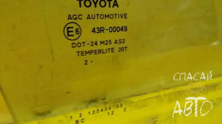 Toyota Auris E18 Стекло двери передней правой