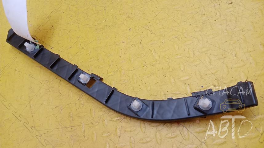 Hyundai Solaris Кронштейн заднего бампера