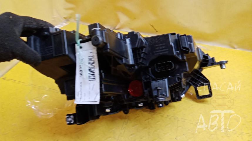 Volkswagen Polo (RUS) Фара левая