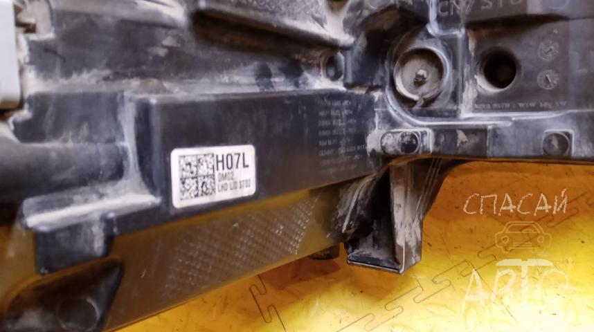 Hyundai Elantra Фара левая