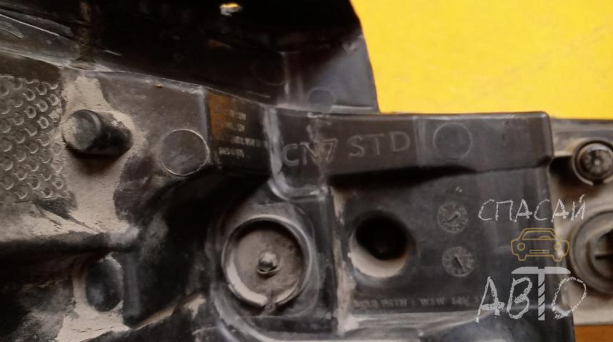 Hyundai Elantra Фара левая