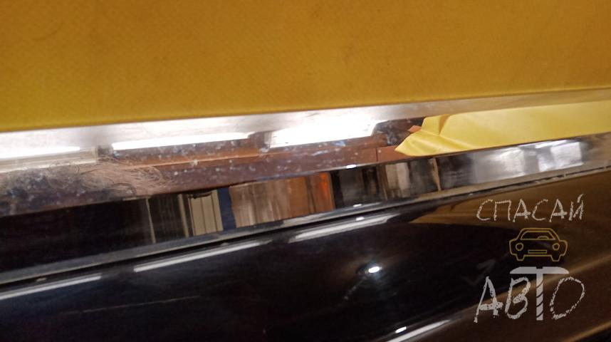 Volkswagen Touareg II Накладка двери задней правой