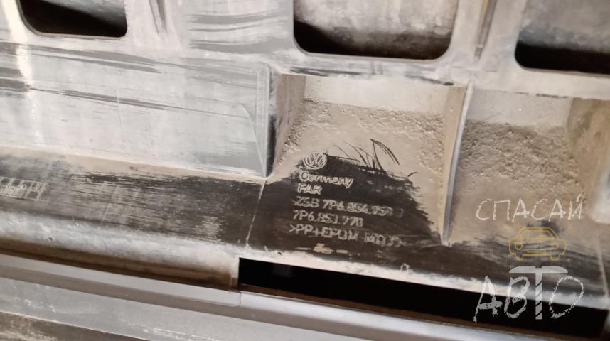 Volkswagen Touareg II Накладка двери задней правой