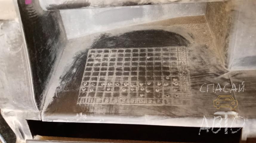 Volkswagen Touareg II Накладка двери задней правой