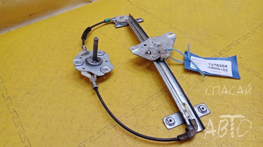 Mitsubishi Carisma (DA) Стеклоподъемник задний левый