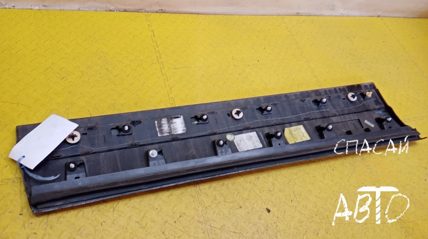 Land Rover Range Rover Velar Накладка двери передней правой - OEM LR093895