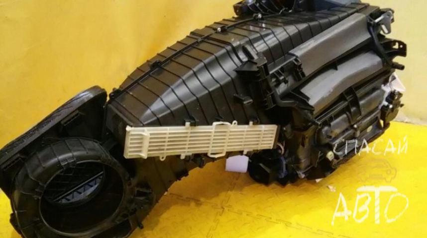 Audi A4 (B8) Корпус отопителя