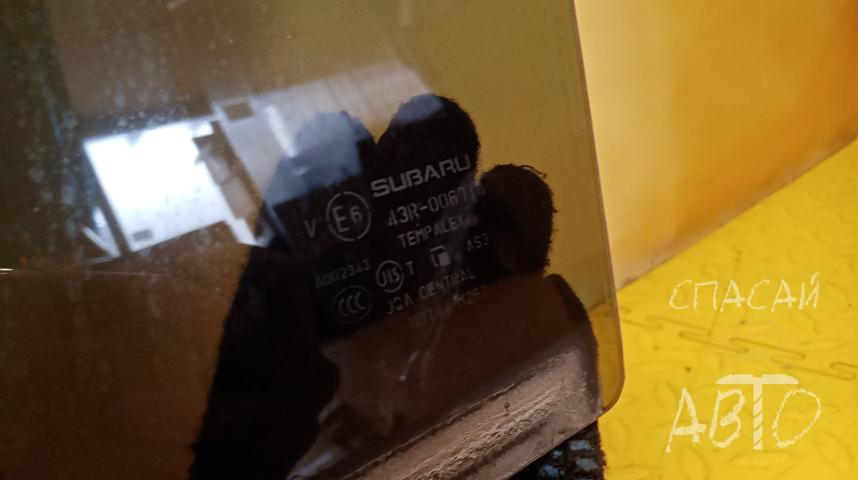 Subaru Forester (S13) Стекло двери задней левой