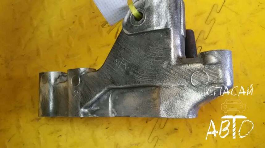 Toyota Camry V40 Кронштейн двигателя - OEM 1231331010