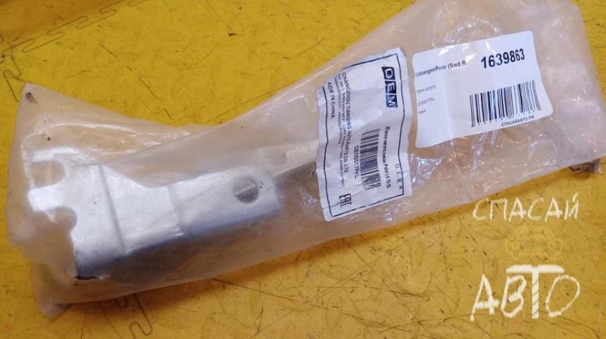Volkswagen Polo (Sed RUS) Петля капота