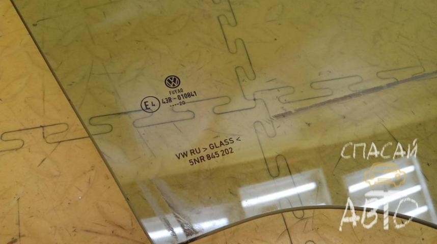 Volkswagen Tiguan Стекло двери передней правой