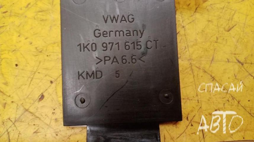 Volkswagen Golf 5 Кожух