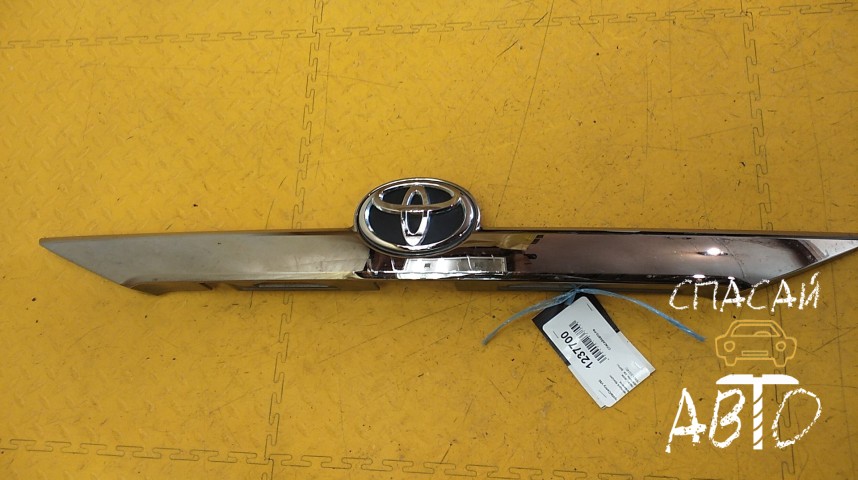 Toyota Camry V50 Накладка крышки багажника - OEM 7680133340