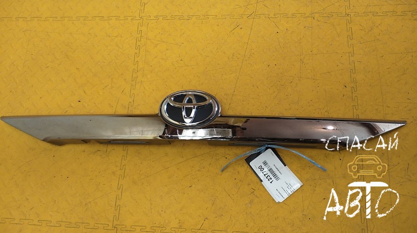 Toyota Camry V50 Накладка крышки багажника - OEM 7680133340