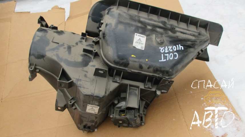 Mitsubishi Colt (Z3) Корпус салонного фильтра - OEM MR568938