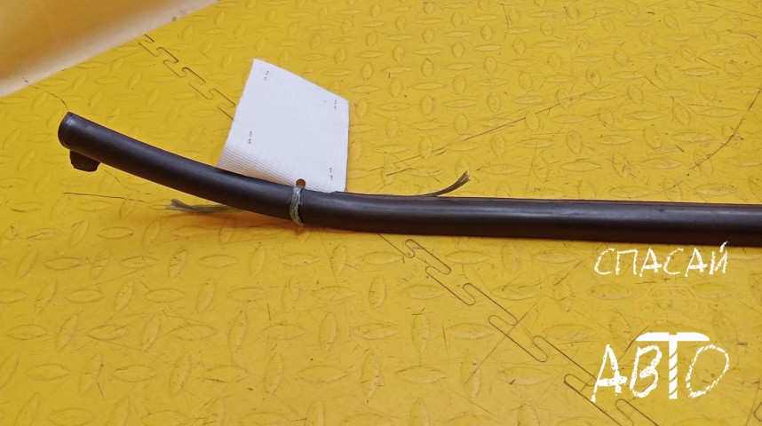 Seat Ibiza V Накладка стекла заднего правого (бархотка) - OEM 6J4839478