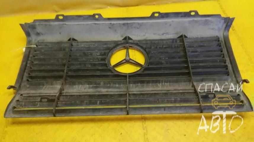 Mercedes-Benz W463 G-klasse Решетка радиатора
