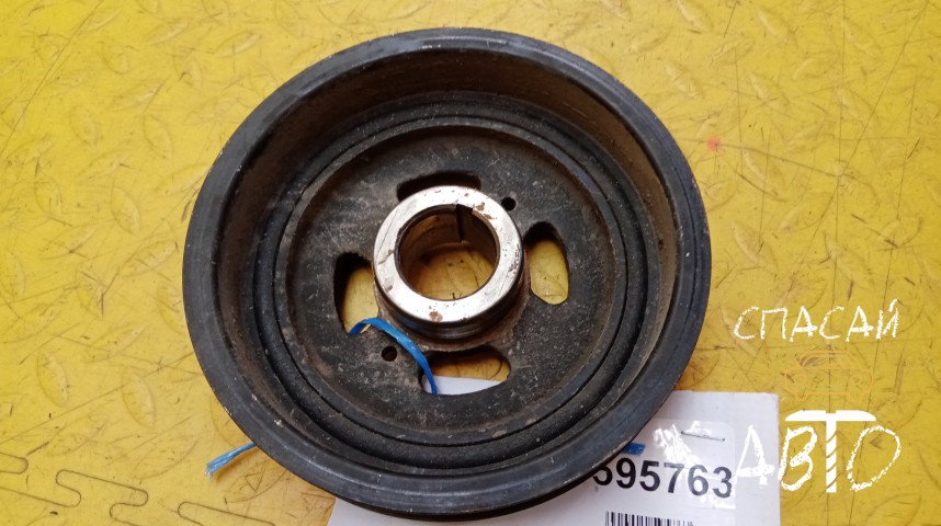 Nissan Primera P12E Шестерня (шкив) - OEM 123039F610