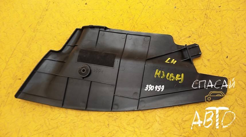 Mazda 3 (BK) Накладка (кузов внутри) - OEM BP4K64241