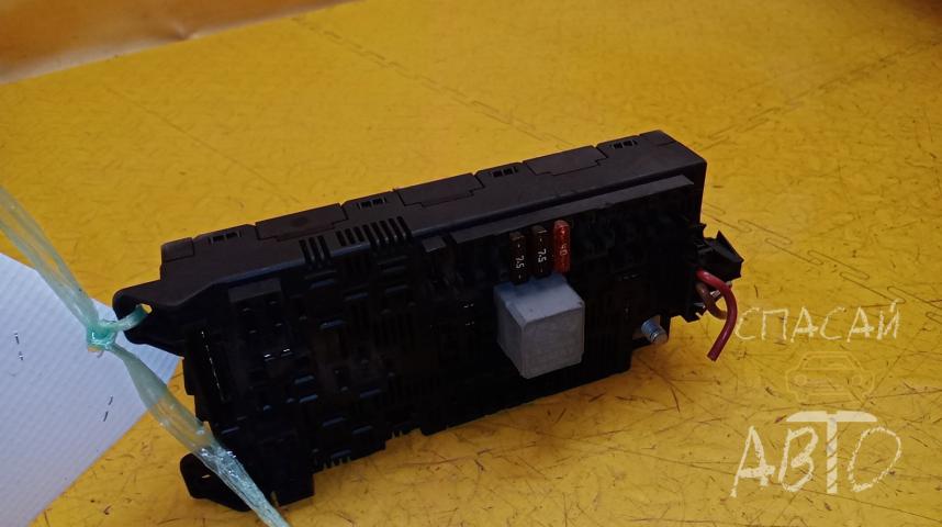 Mercedes-Benz W211 E-klasse Блок предохранителей