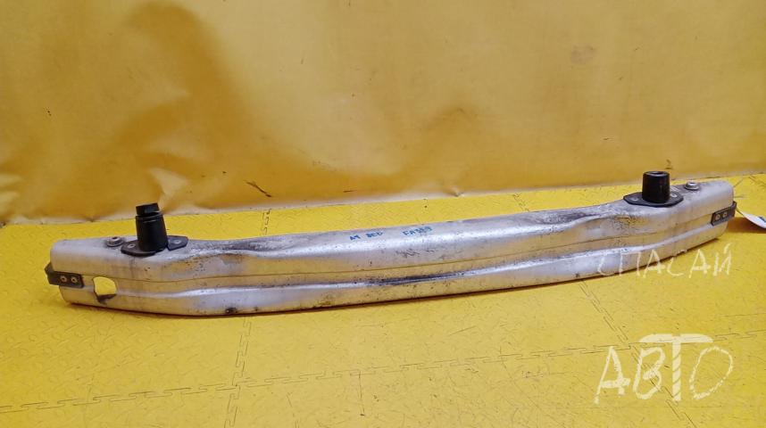 Audi A4 (B7) Усилитель переднего бампера