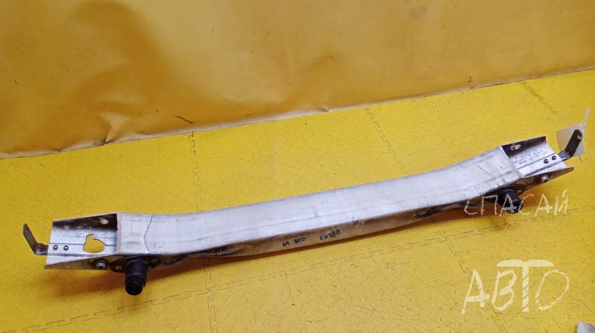 Audi A4 (B7) Усилитель переднего бампера