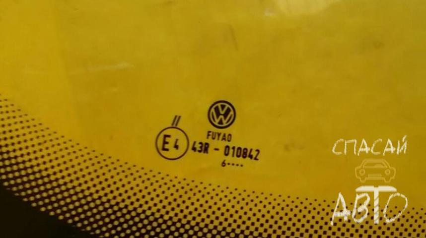 Volkswagen Tiguan Стекло лобовое (ветровое)