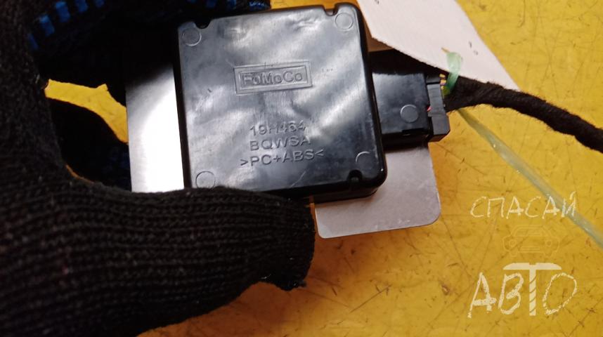 Ford Explorer Антенна