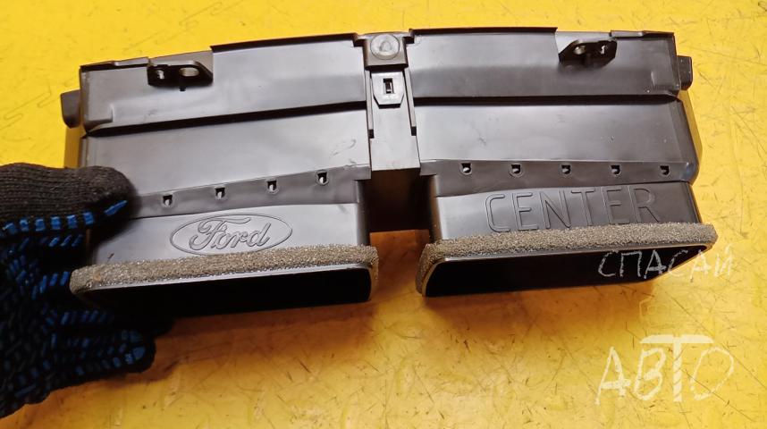 Ford Explorer Дефлектор воздушный