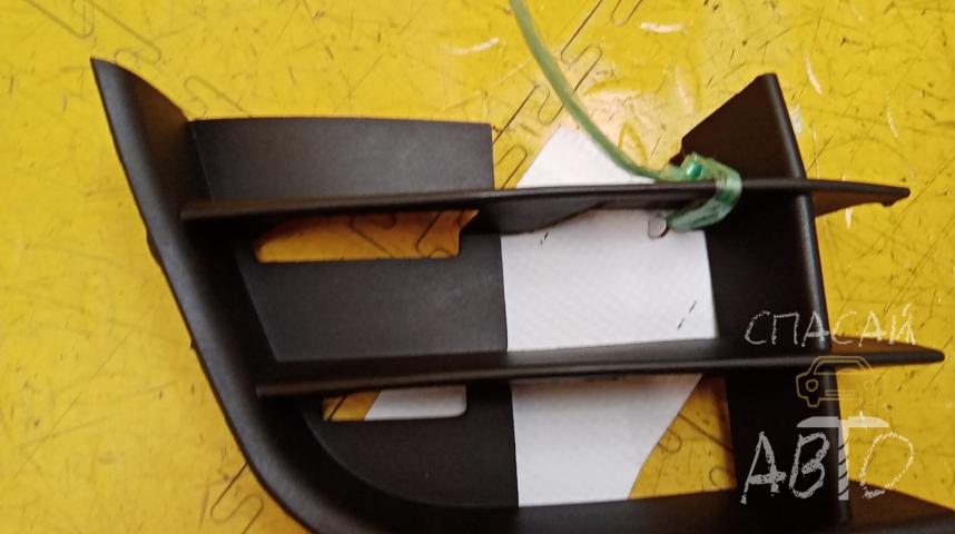 Skoda Fabia II Решетка в бампер