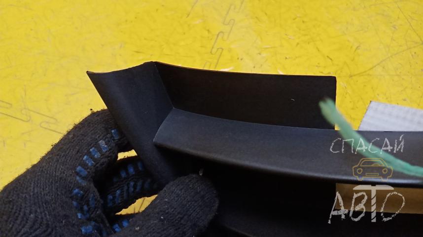 Skoda Fabia II Решетка в бампер