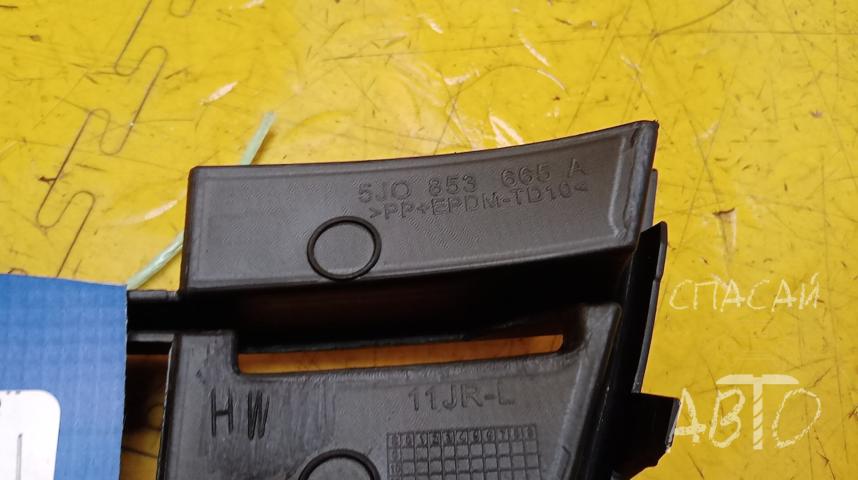 Skoda Fabia II Решетка в бампер