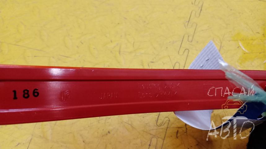 Lexus ES Отражатель в бампер