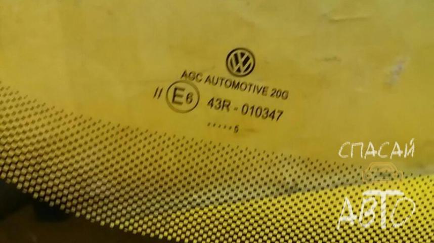 Volkswagen Jetta Стекло лобовое (ветровое)