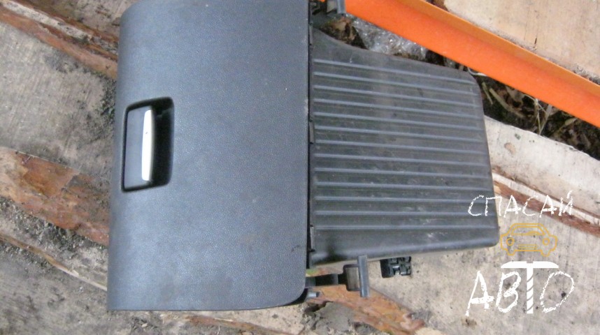 Ford Focus II Бардачок - OEM 4M51A06044