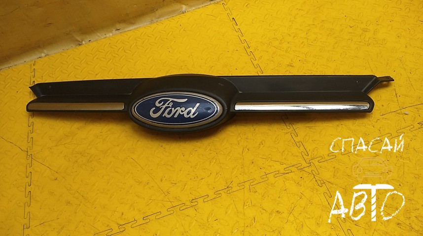 Ford Focus III Решетка радиатора - OEM 1703892