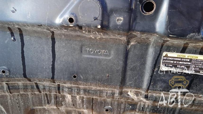 Toyota Highlander III Капот
