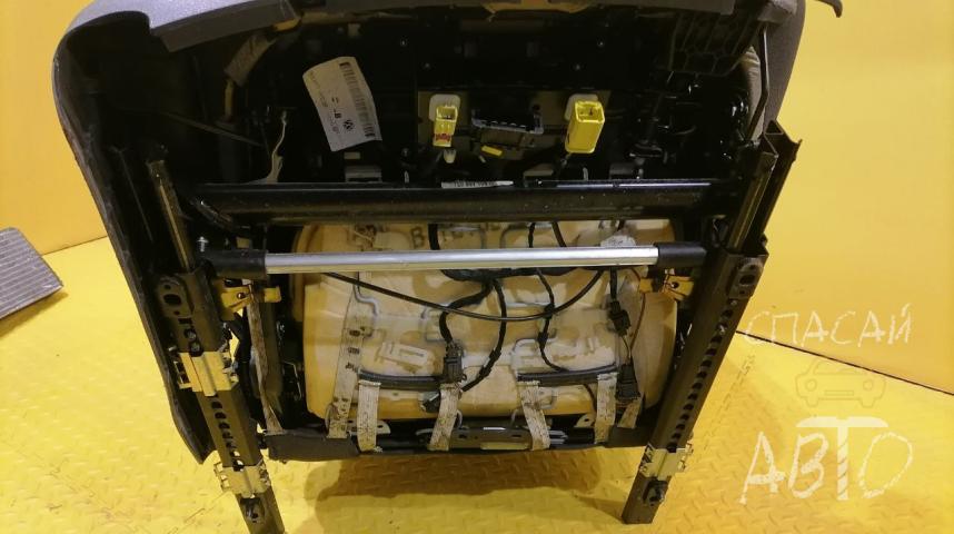 Volkswagen Touareg I Сиденья (комплект)