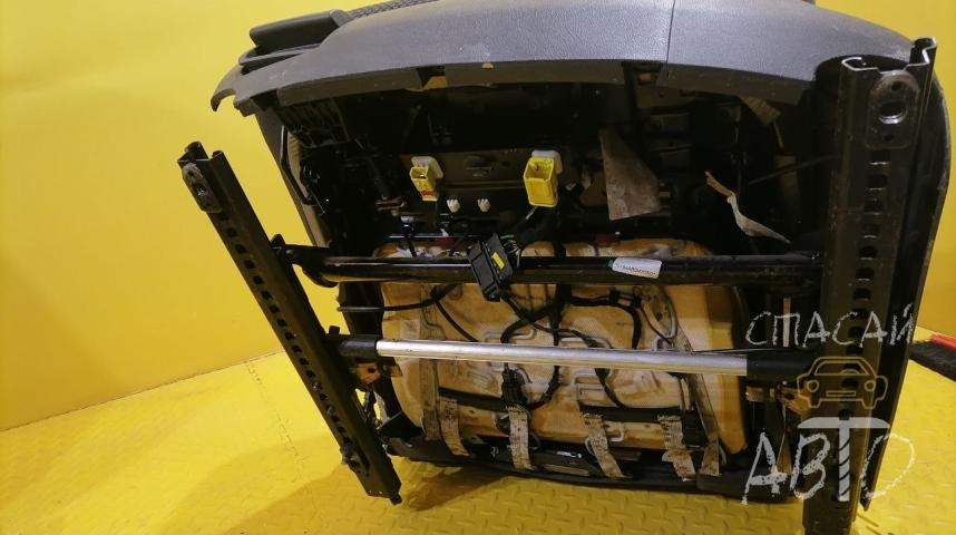 Volkswagen Touareg I Сиденья (комплект)