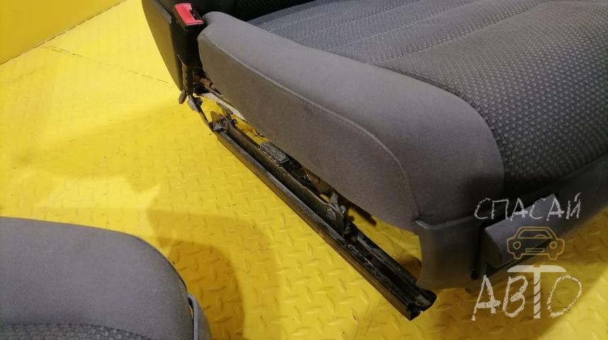 Volkswagen Touareg I Сиденья (комплект)