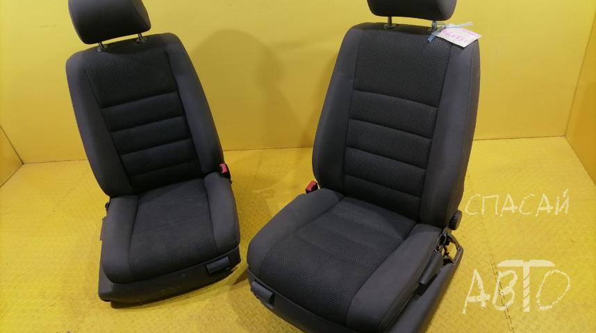 Volkswagen Touareg I Сиденья (комплект)