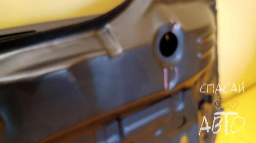 Toyota Corolla E15 Панель задняя