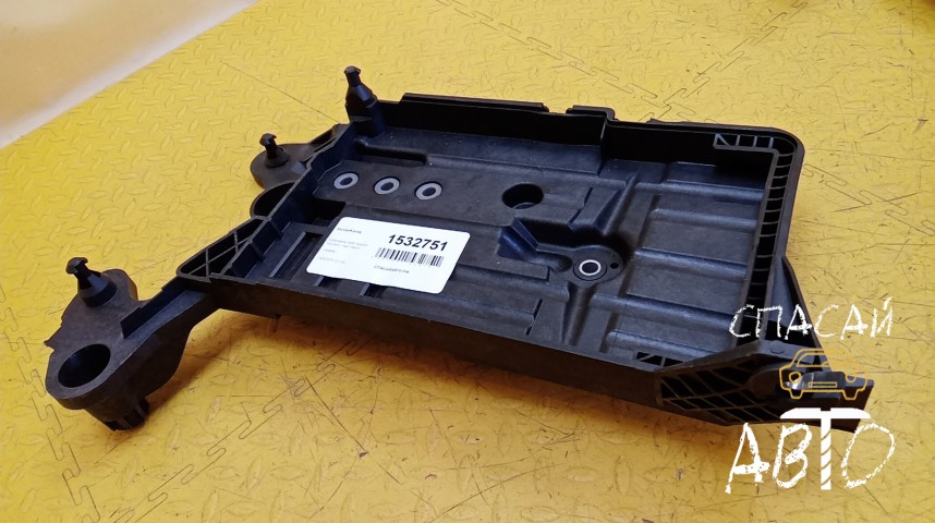 Skoda Karoq Крепление АКБ (корпус, крышка, подставка) - OEM 5Q0915331K