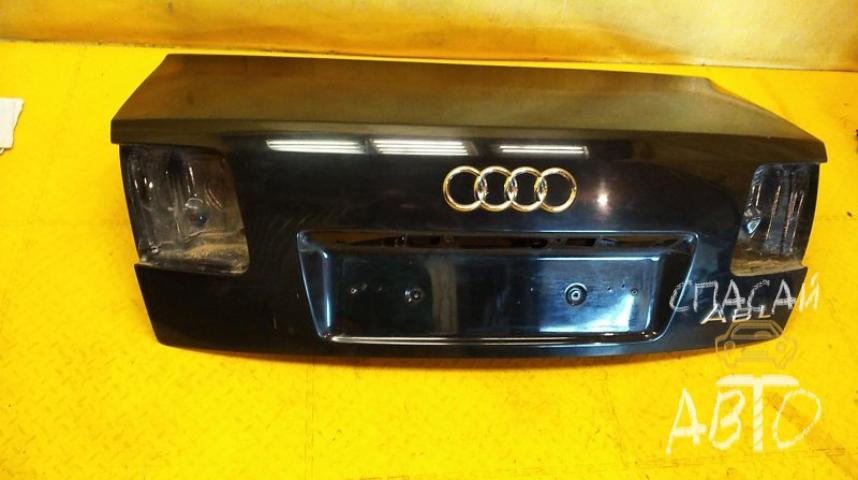 Audi A8 (4D) Крышка багажника