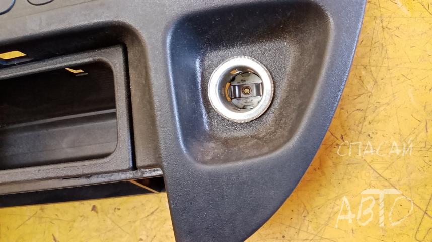 Mercedes-Benz Sprinter (901-905)/Sprinter Classic (909) Накладка (кузов внутри)