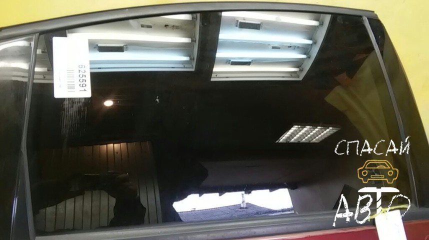 Volkswagen Passat (B5) Стекло двери задней правой