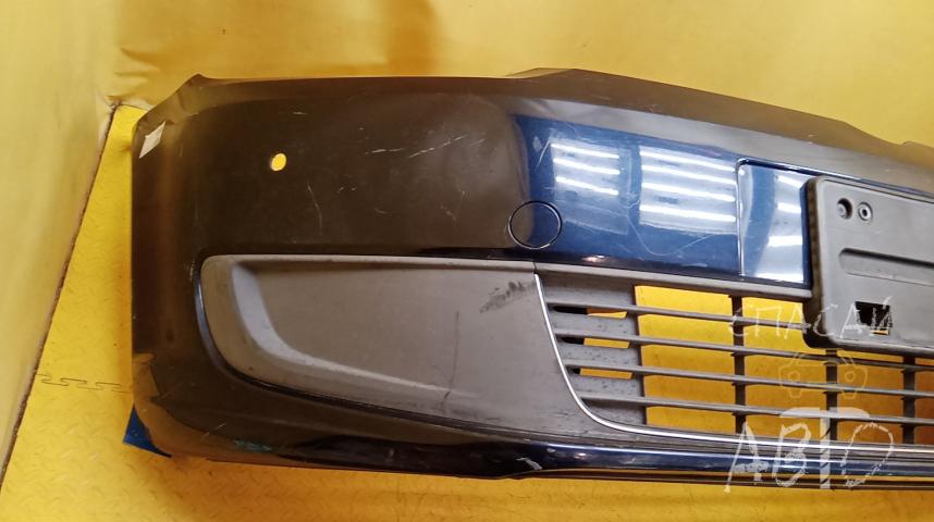 Volkswagen Touran II Бампер передний