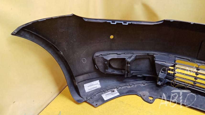 Volkswagen Touran II Бампер передний